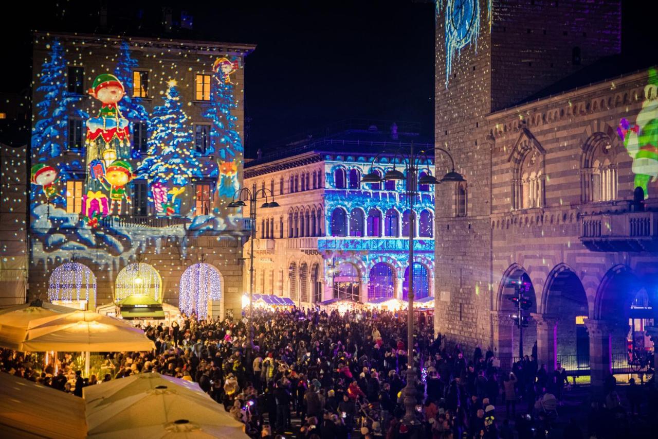 Apartmán La Finestra Sul Duomo - The House Of Travelers Como Exteriér fotografie